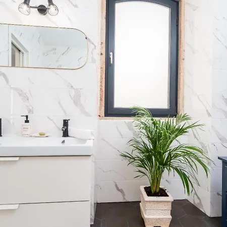 Holiday home Unique Beautifully Restored Town House *